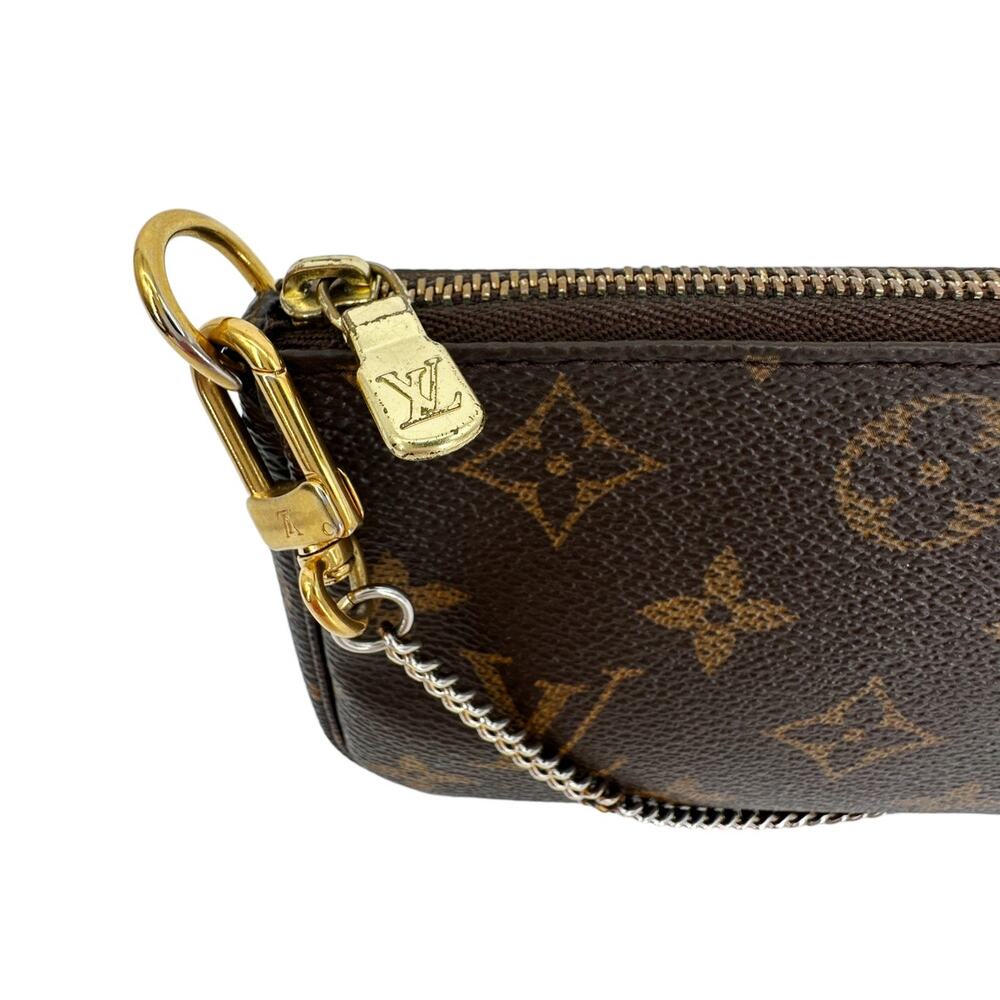 LOUIS VUITTON Pochette Accessoires Monogram Canvas Mini - Picture 11 of 12